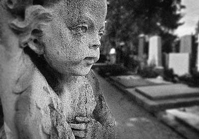 An angle at a tomb of Hietzing cemetery in Vienna