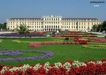 Sch&ouml;nbrunn Palace was built during the peak of Habsburg power in Baroque style