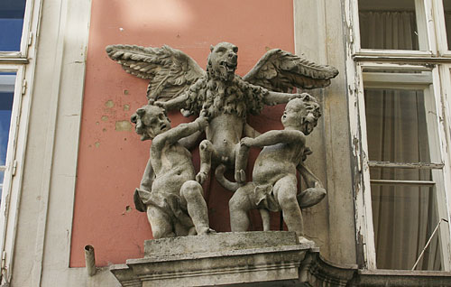 Peculiar ornaments on a house near Judenplatz