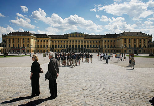 Schloss Sch&ouml;nbrunn, the Imperial Palace of Vienna